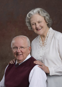 Duane and Phyllis Sander present a scholarship challenge match.