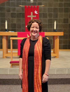 Emily Dalen ’22 M.Div. at St. Paul Lutheran Church in Treynor, Iowa (courtesy photo)